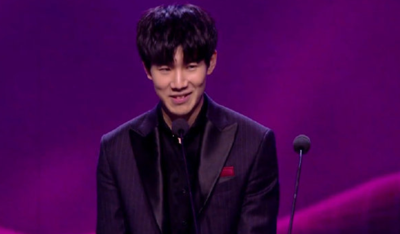 Top Esports 和 Anyone’s Legend 在 LPL Split 2 2025 中取得胜利