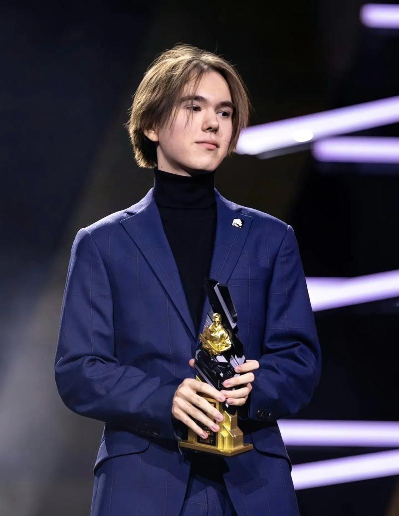 Hang ：从我的角度来看，这场游戏根本就不可能会输，但总是输了，很奇怪